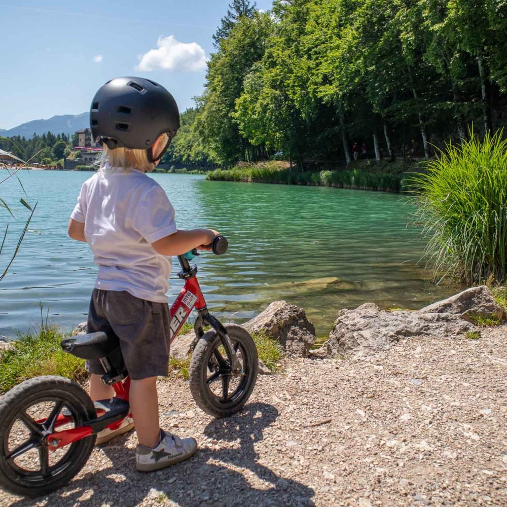 caminetto-mountain-resort-esperienze-bike-family-lago-30